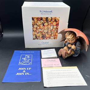 Vintage Goebel Hummel Umbrella Girl #152BO with Original Box 1957