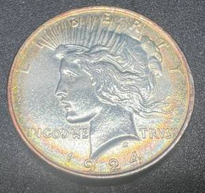 1924 Peace Silver Dollar -Uncirculated - 90% Silver