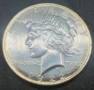 1922 Peace Silver Dollar -Uncirculated - 90% Silver