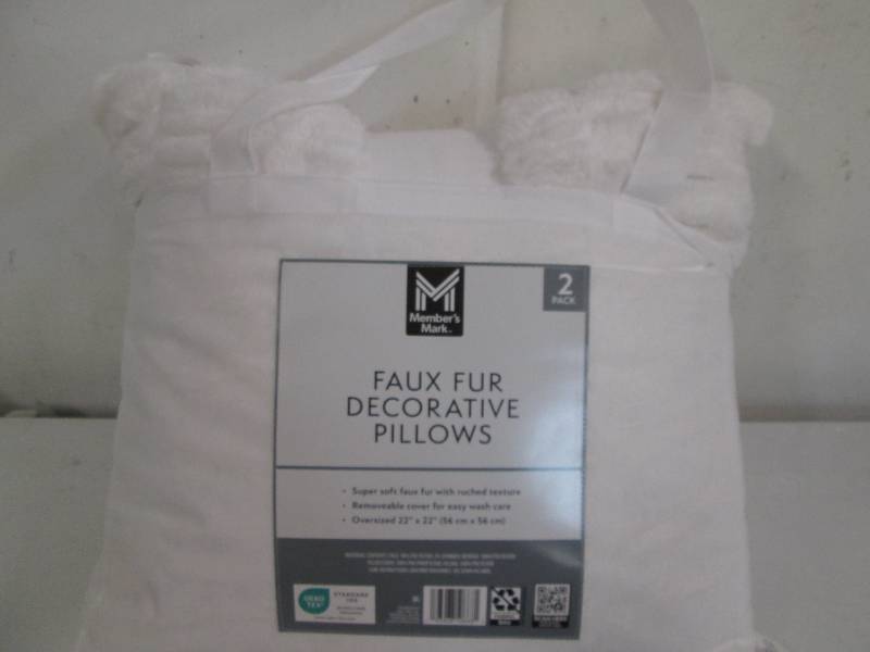 Faux fur pillow 2 pack...