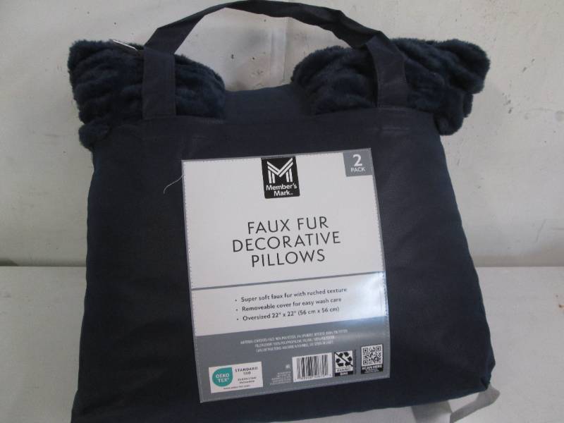 Faux fur pillow 2 pack...