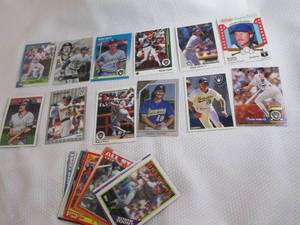 Assorted Robin Yount Cards...