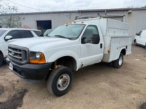 2001 Ford F-350 7.3L Diesel Box Truck 4x4