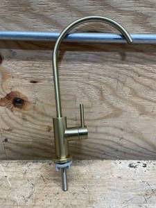(2) Cold drinking water faucet, brushed gold