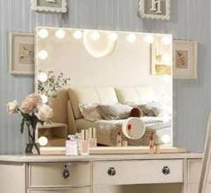 Hollywood Vanity Mirror with Lights 18 Bulb $99.99 Retail - Brand New