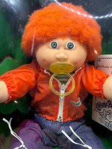 Cabbage Patch Kids - Jesmar - Spanish - Fuzzy - Red Hair - Green Eyes - Boy - Dimple - Freckle - with Box