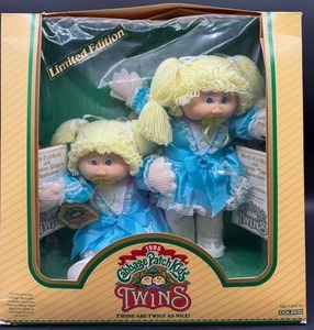Cabbage Patch Kids - Twins - 1985 - Coleco - Pigtail - Lemon Hair - Blue Eyes - Girls - Dimples & Pacifier - MIB
