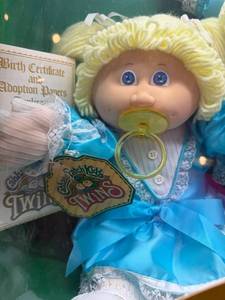 Cabbage Patch Kids - Twins - 1985 - Coleco - Pigtail - Lemon Hair - Blue Eyes - Girls - Dimples & Pacifier - MIB