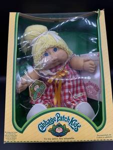 Cabbage Patch Kid - Jesmar - Spanish - Ponytail - Lemon Hair - Blue Eyes - Dimples & Freckles - Girl - MIB