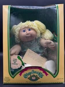 Cabbage Patch Kids - Coleco - 1986 - Double Ponytail - Yellow Blonde - Blue Eyes - Girl - Dimples & Teeth - MIB