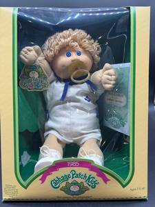 Cabbage Patch Kid - Coleco - 1985 - Loop - Wheat Hair - Blue Eyes - Boy - Dimples & Pacifier - MIB - Garvey Irving - #2