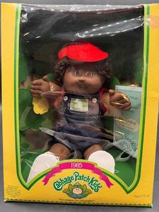 Cabbage Patch Kid - Coleco - 1985 - African American - Brown Hair - Brown Eyes - Boy - Dimples & Tooth - MIB