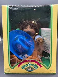 Cabbage Patch Kid - Coleco - 1985 - Double Ponytail - Brown Hair - Brown Eyes - Girl - Dimples - MIB