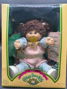 Cabbage Patch Kid - Coleco - 1985 - Loop with Double Ponytail - Blue Eyes - Girl - Dimples & Pacifier - MIB