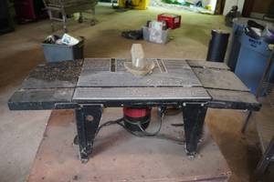 Craftsman Router with Table