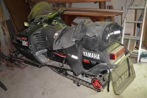 1997 Yamaha VMAX 500 XT Snowmobile