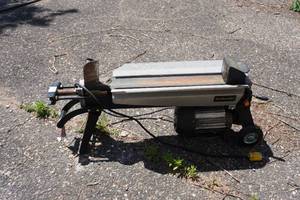 Earthquake Electric Log Splitter