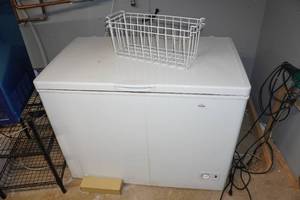 10.6 cu ft Household Freezer