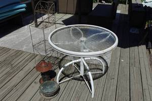 Outdoor Glass Top Table, Wire Rack and Bird Feeder