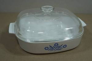 Vintage Corning Ware Blue Cornflower Casserole Dish - 10x10x2