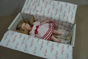 Vintage Danbury Mint Shirley Temple Stand Up and Cheer Porcelain Doll