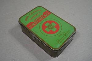 Vintage Johnson & Johnson Boy Scouts of America First Aid Kit
