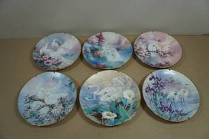 Lena Liu On Wings Of Snow Series Collectors Plates