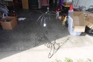 Heart Shaped Metal Plant Stand