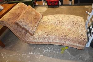 Vintage Chaise Lounge Chair