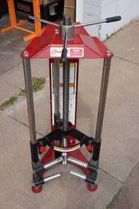 Branick 7600 Manual Strut Spring Compressor