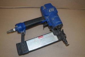 Campbell Hausfeld Pneumatic Brad Nailer