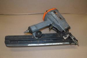 Paslode Positive Placement Metal Connector Nailer