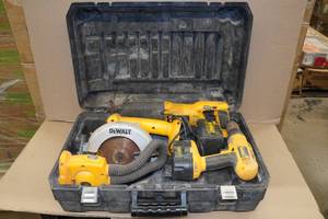 DeWalt Cordless Power Tool Set