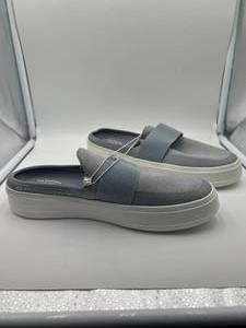 Brand New - Dearfoam shoes womens size 7.5 Baby Blue