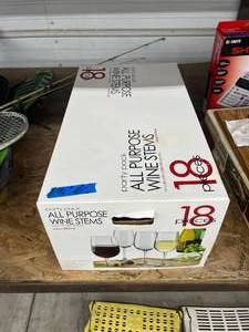 New Party Pack 18Ct Wine Glasses - New In Box