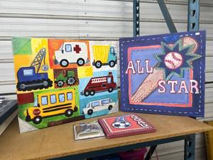 Lot of Canvas Wall Decorations  - Pictures