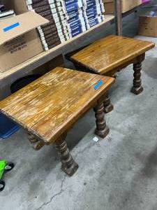 Lot of 2 End Tables