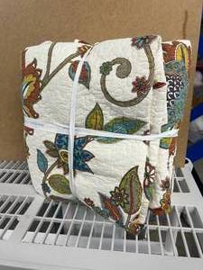Brand New - 3 Piece Quilt Set - FullQueen