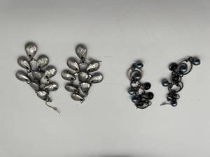 Beautiful Costume Jewelry Earrings  - Womans earrings