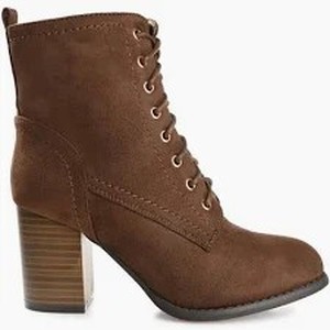 Brand New - Journee Baylor Brown booties womens size 8.5