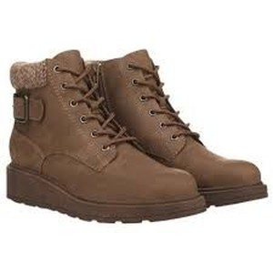 Brand New - Unisex size 9, blowfish Malibu brown boots