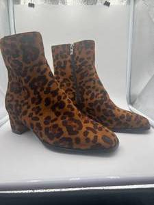 Brand New - Womens Leopard print heeled boots Size 10