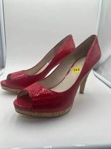 Brand New - Nine West Semi-Pointed Toe Pumps Size 9.5