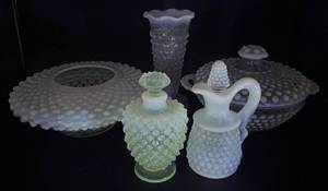 5 Piece Assortment of Vintage Opalescent Hobnail