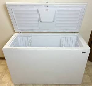 Woods Chest Freezer Model C12NAA 12.2-cubic-foot