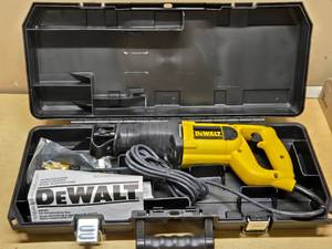 NEW DeWalt DW303 120V Reciprocating Saw with Case and Accessories