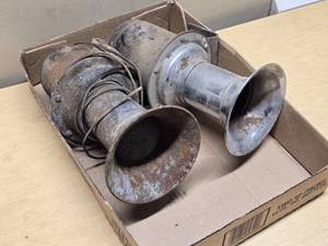 Antique Car Horns with Wiring and Mounting Flanges