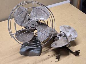 A.C. Gilbert A530 115V Table Fan - Untested