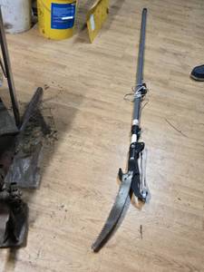Corona Extendable Pole Pruner and Saw