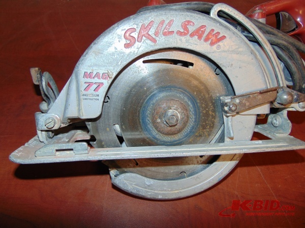 lot 11 image: Skilsaw Worm Drive Saw